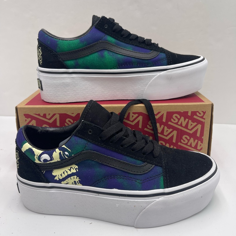 Vans WMNS Black Multi Old Skool Stackform
Midnight Glow Black
Platform Sneakers - Picture 1 of 16